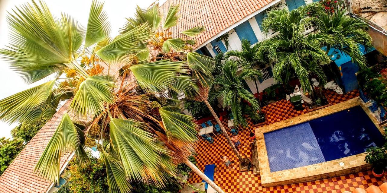 Media Luna Hostel Cartagena Exterior photo