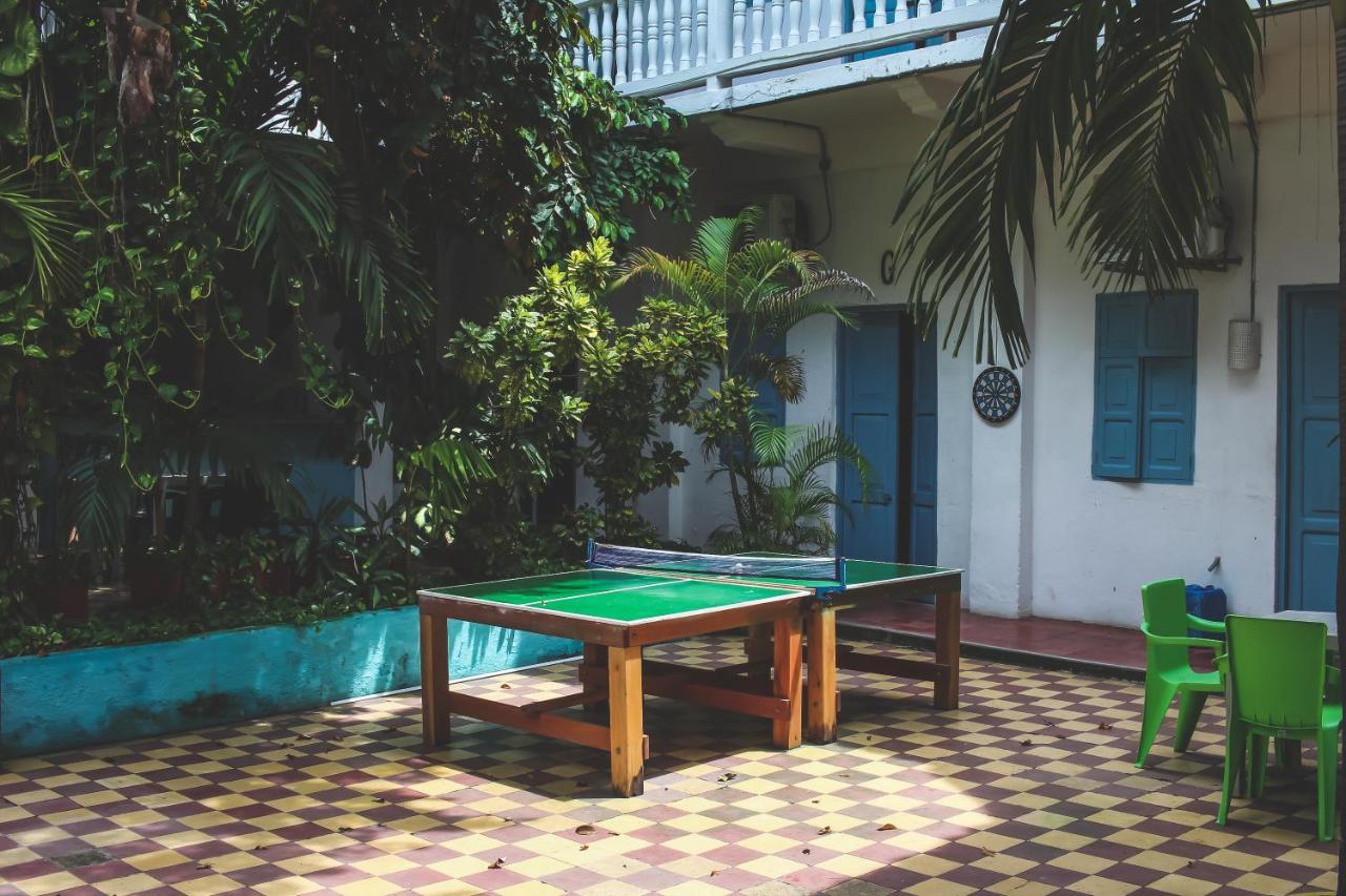 Media Luna Hostel Cartagena Exterior photo
